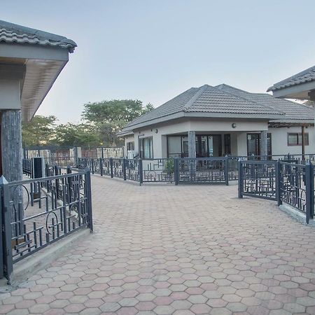 Mc Apartments Lusaka Ngoại thất bức ảnh